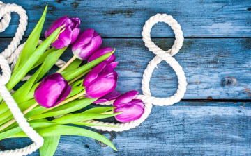 Зі святом Вас, дорогі наші дівчата!